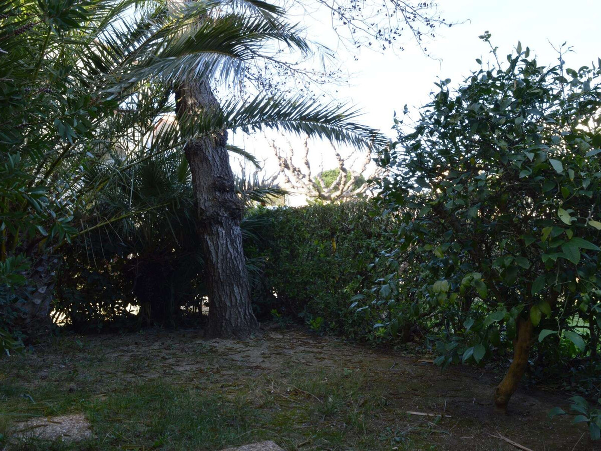 T2 rez-de-jardin piscine à 250m de la plage - Photo 12