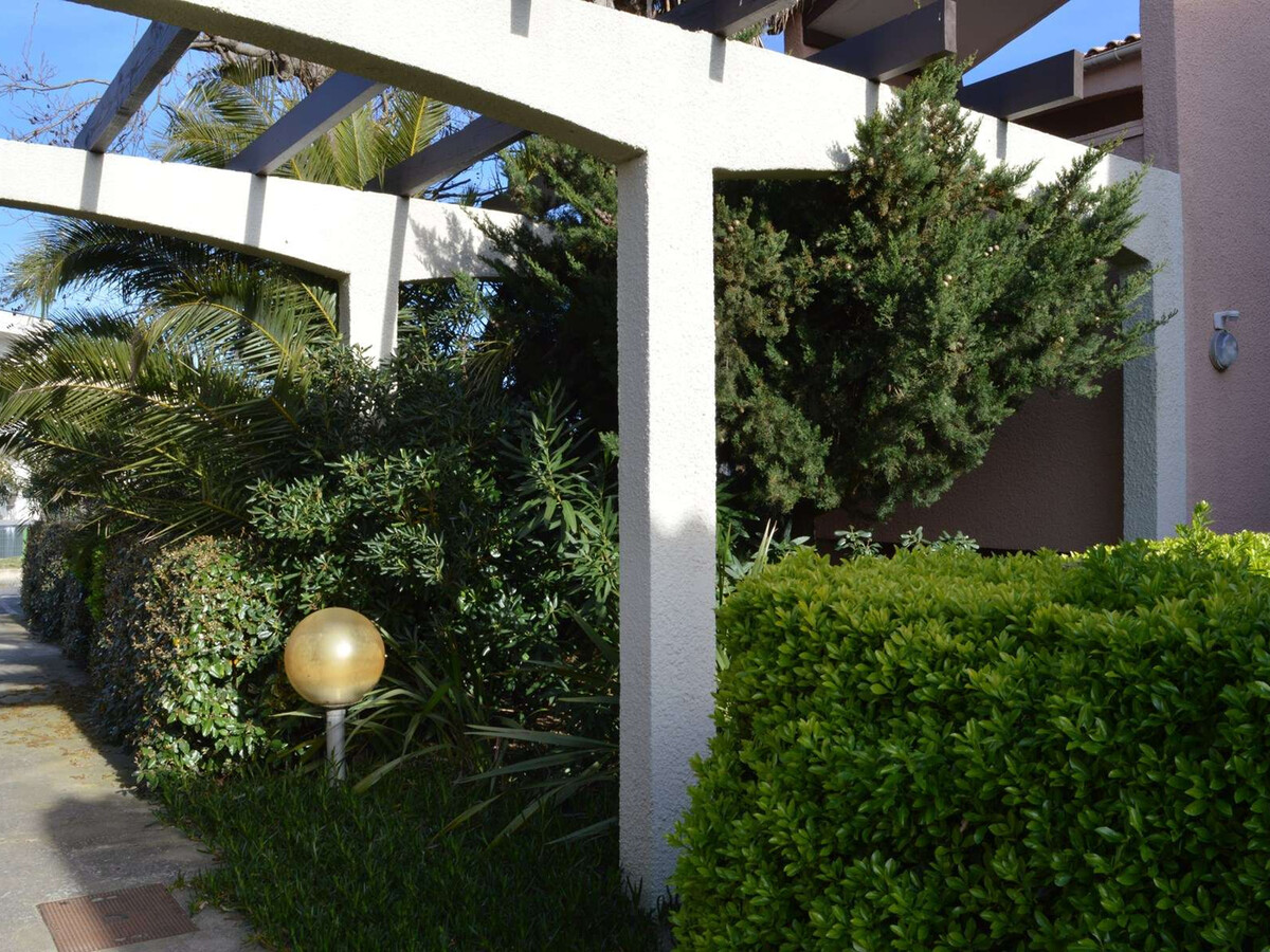 T2 rez-de-jardin piscine à 250m de la plage - Photo 21