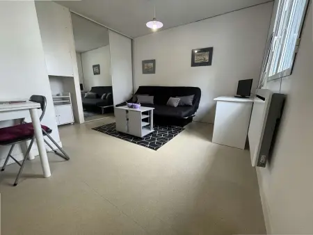 Location appartement à La Rochelle, Studio charmant à La Rochelle avec parking, proche centre