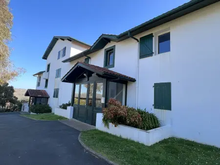 Location appartement à Cambo les Bains, Appartement T2 Cambo-les-Bains - Terrasse & Parking