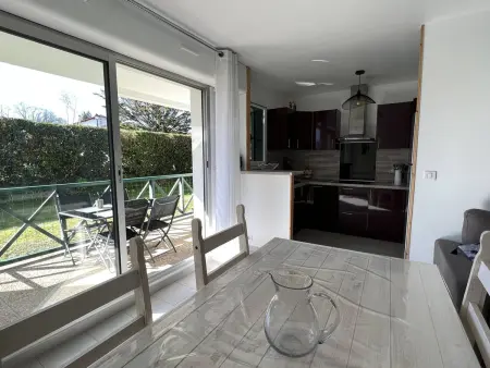 T2 Cambo-les-Bains : terrasse sud, wifi et parking : photo 7