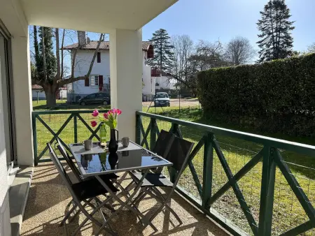 T2 Cambo-les-Bains : terrasse sud, wifi et parking : photo 15