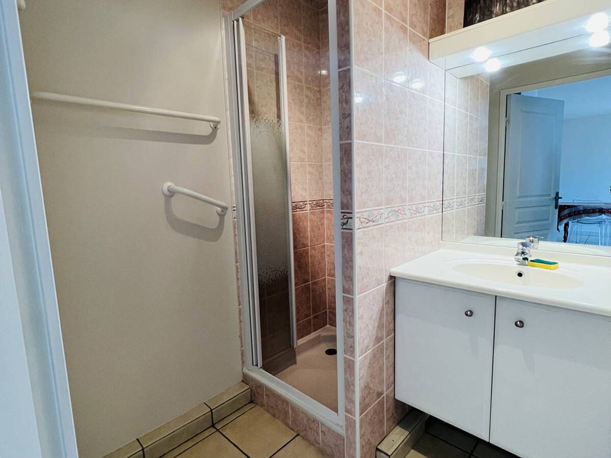 T2 Cambo-les-Bains, résidence avec piscine et parking - Photo 9