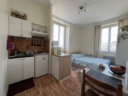 Studio lumineux Cambo-les-Bains, 1er étage, proche thermes : photo 3