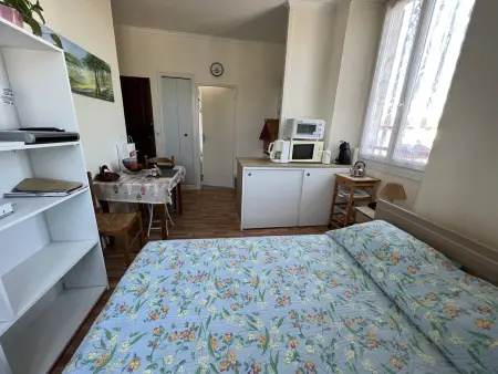 Studio lumineux Cambo-les-Bains, 1er étage, proche thermes : photo 7