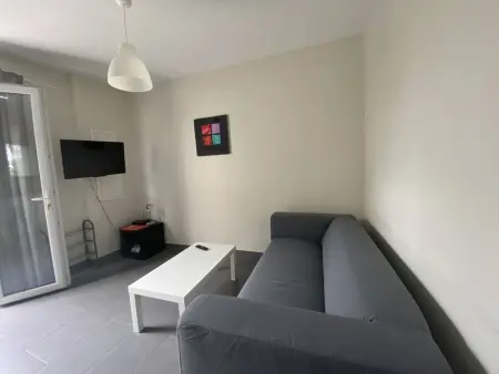 T1 bis avec terrasse à Cambo-les-Bains : photo 5