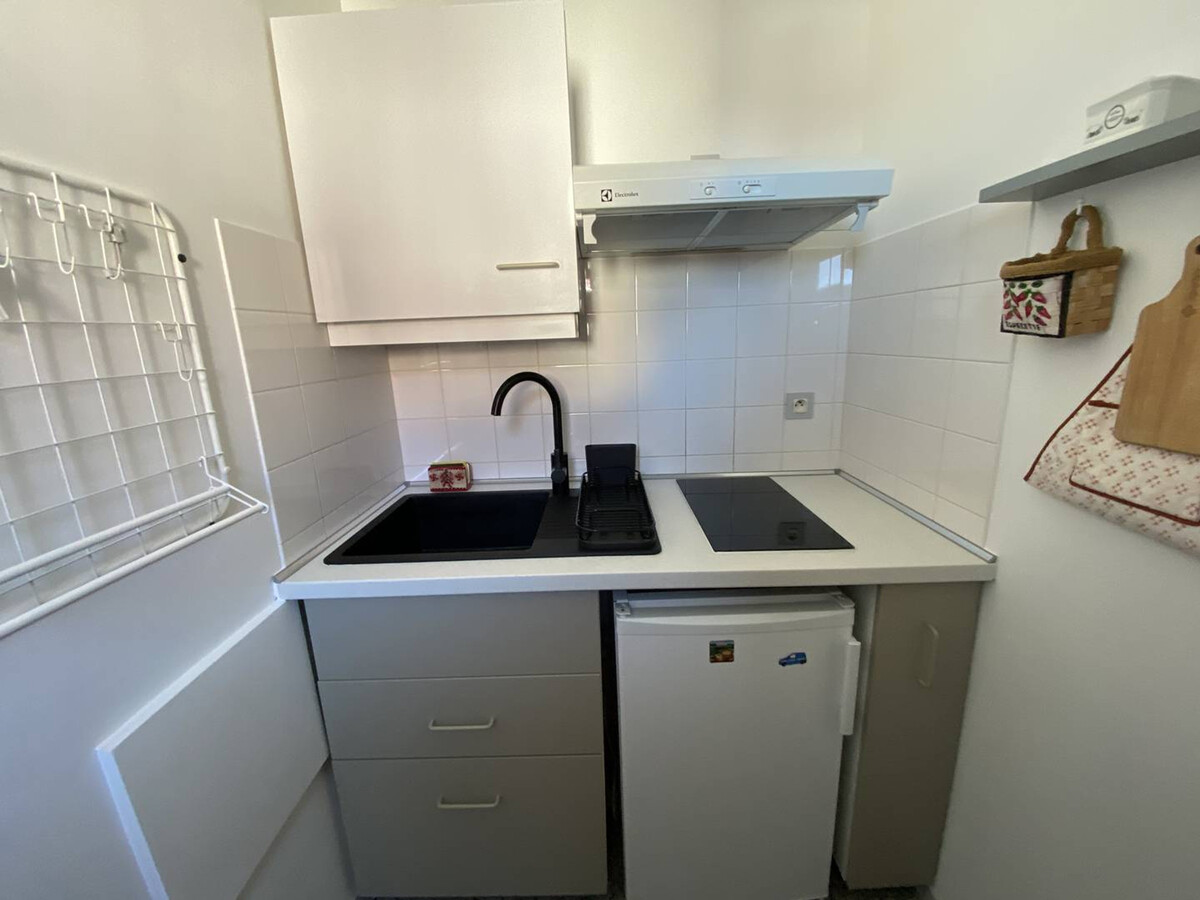T1 avec balcon et parking à Cambo-les-Bains - Photo 7