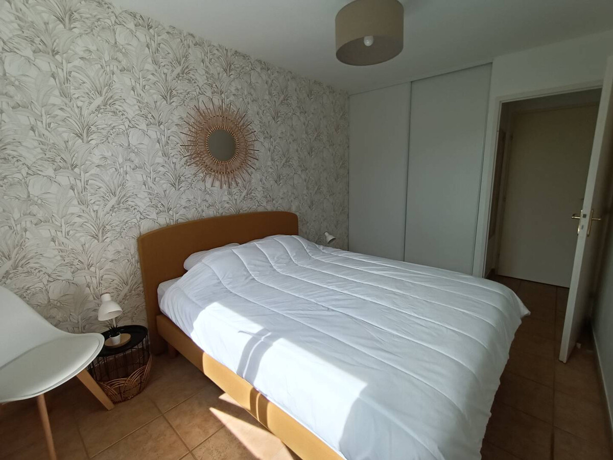 T2 moderne rez-de-chaussée, terrasse et piscine - Photo 11