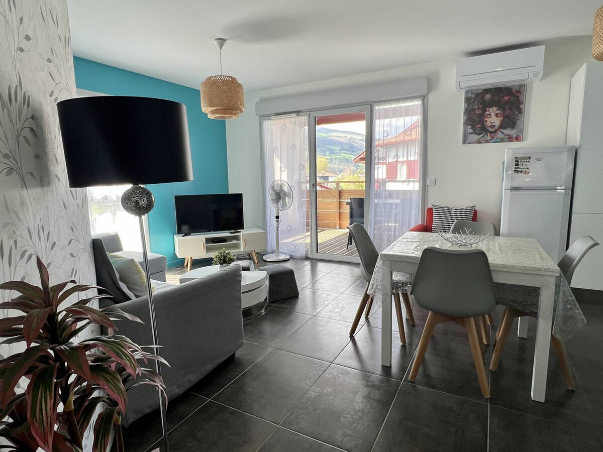 T2 Itxassou avec terrasse et parking - Photo 7