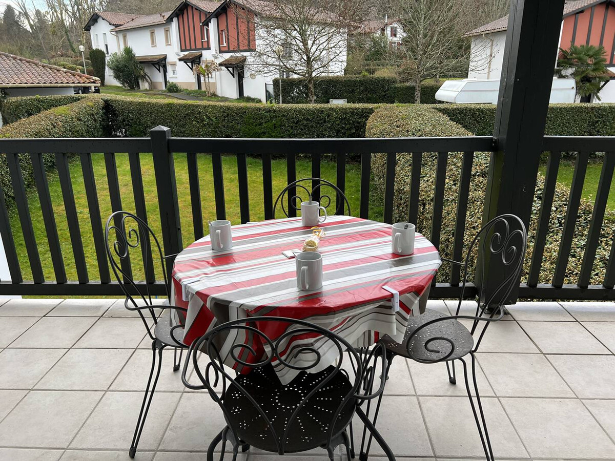 T2 lumineux avec terrasse à Cambo-les-Bains - Photo 13
