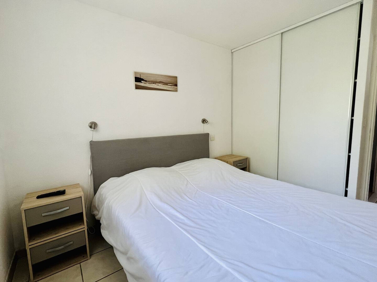 T2 Cambo-les-Bains : terrasse, piscine et parking - Photo 9