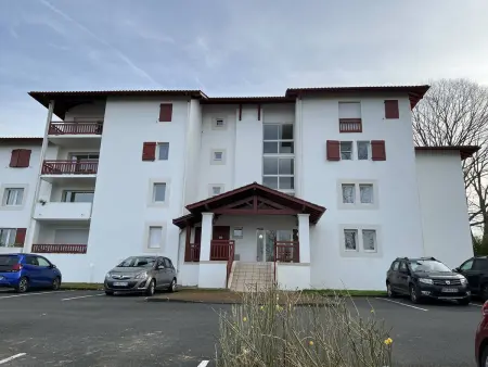 Location appartement à Cambo les Bains, 2 Pièces à Cambo, Parking et Internet, Animaux acceptés