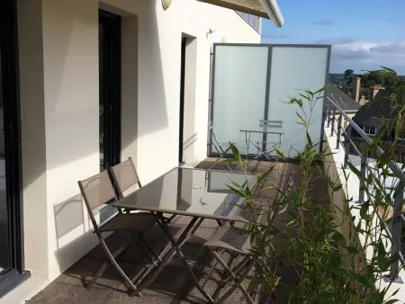 Location appartement à Perros Guirec, Appartement 3* rénové avec terrasse et parking, au centre de Perros-Guirec, 5 personnes