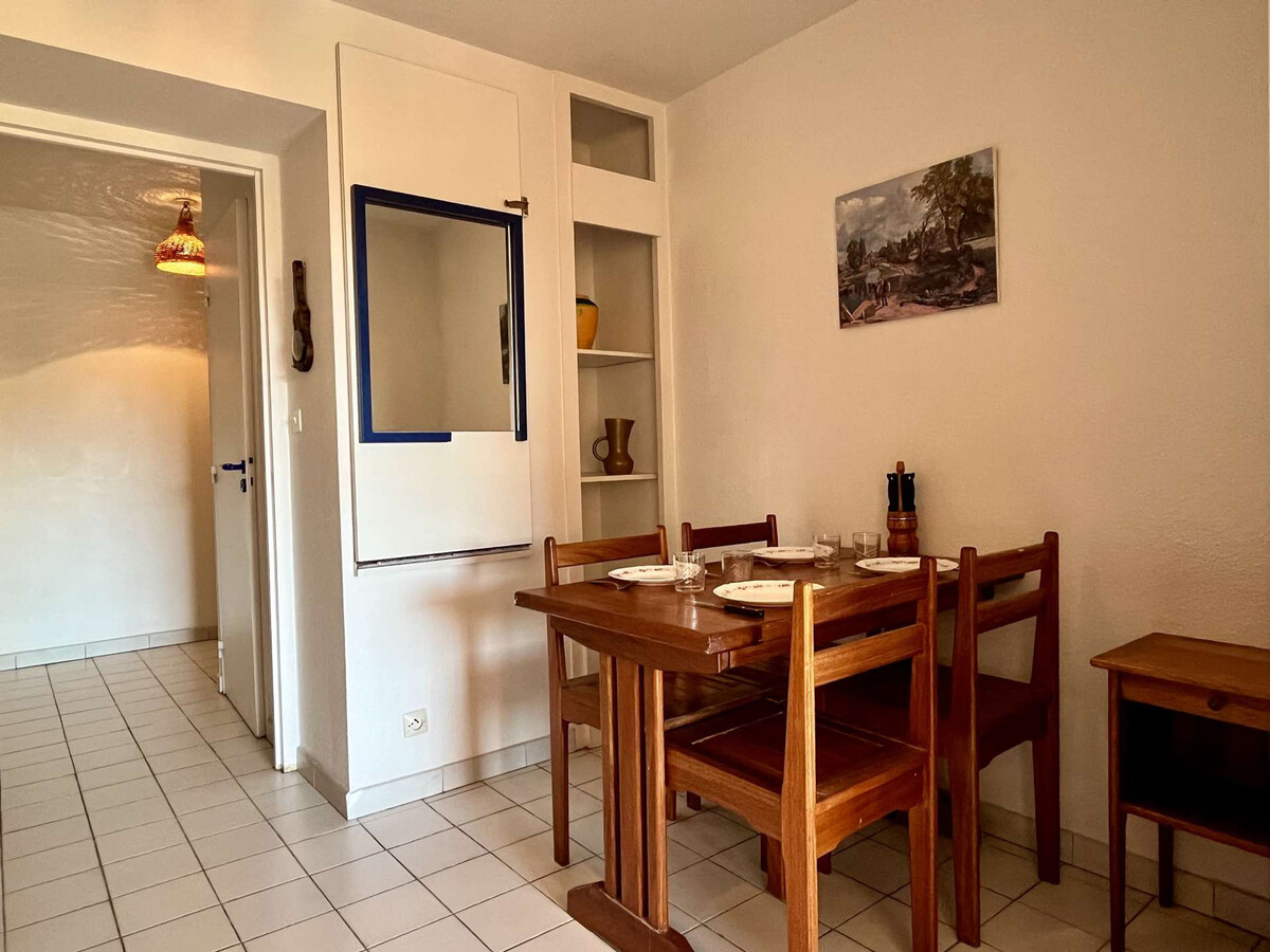 Studio mezzanine avec 2 piscines à 400m de la plage - Photo 4
