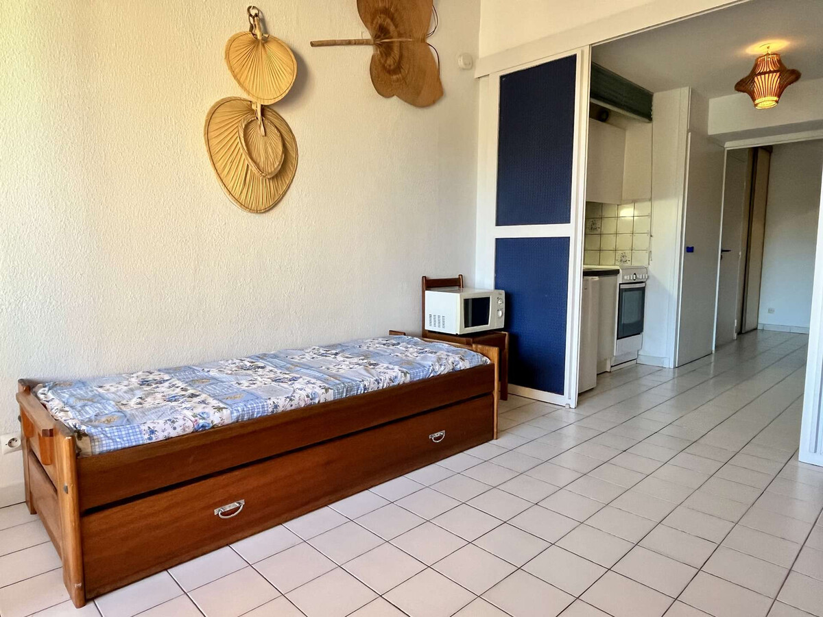 Studio mezzanine avec 2 piscines à 400m de la plage - Photo 6