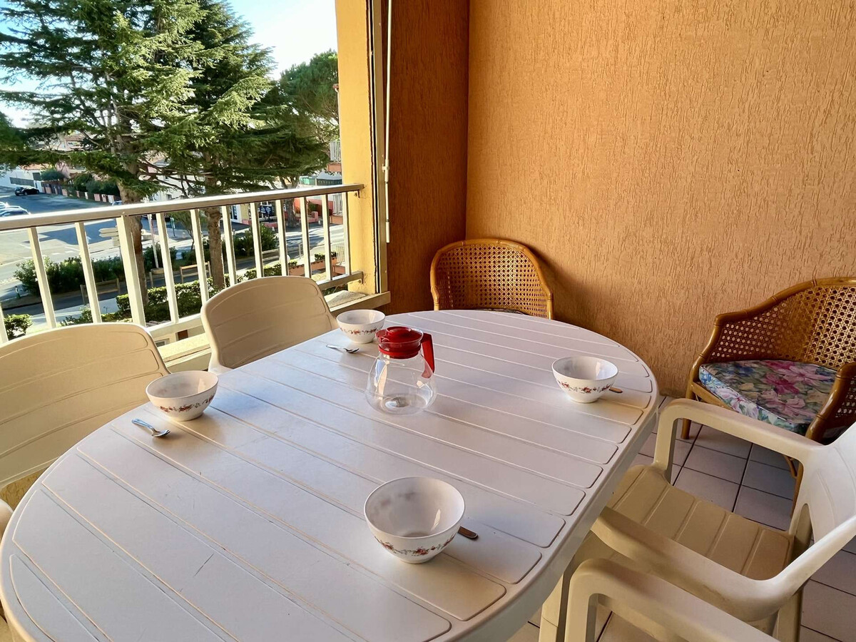 Studio mezzanine avec 2 piscines à 400m de la plage - Photo 9