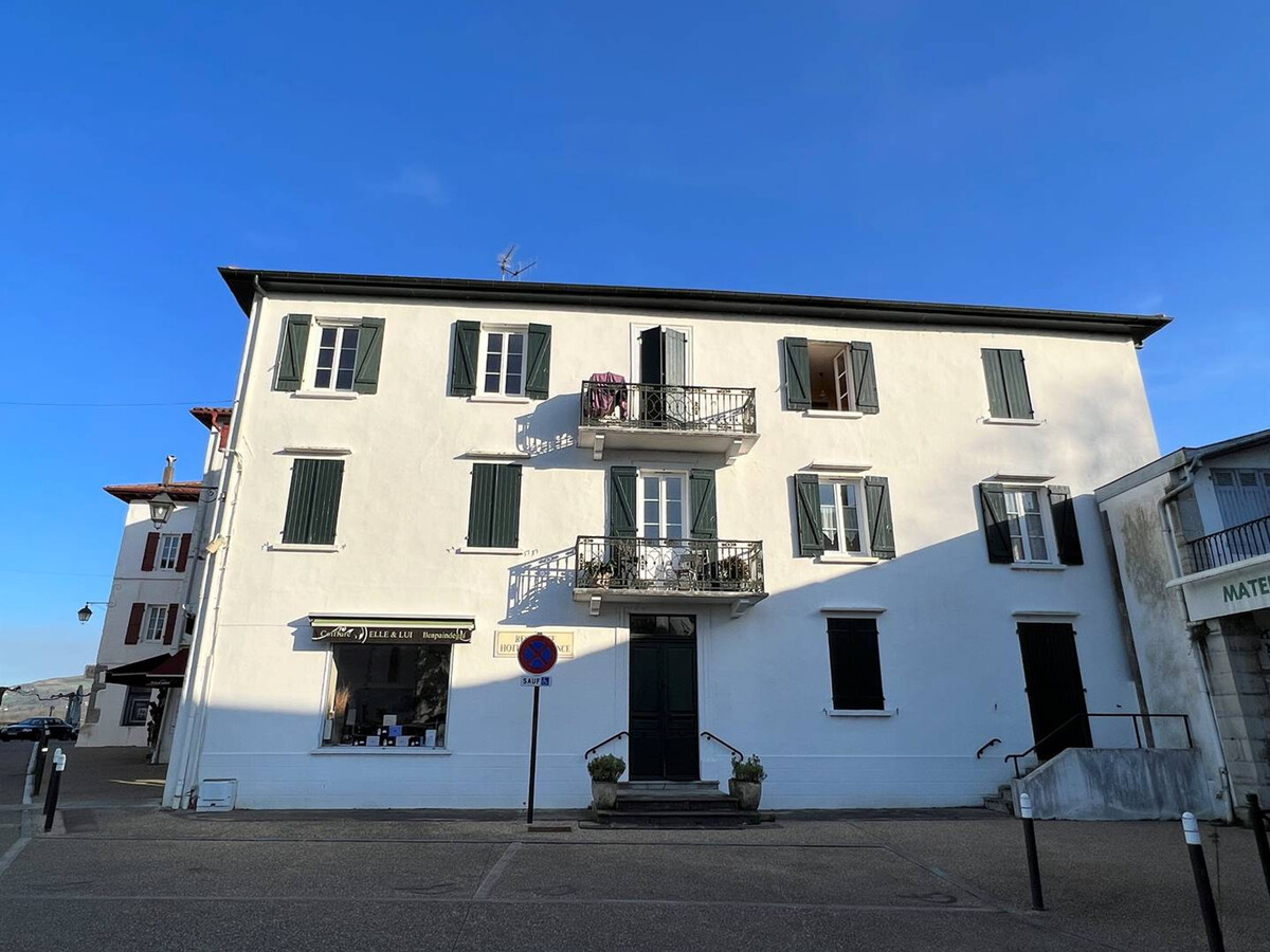 T2 centre-ville Cambo-les-Bains, animaux acceptés - Photo 1