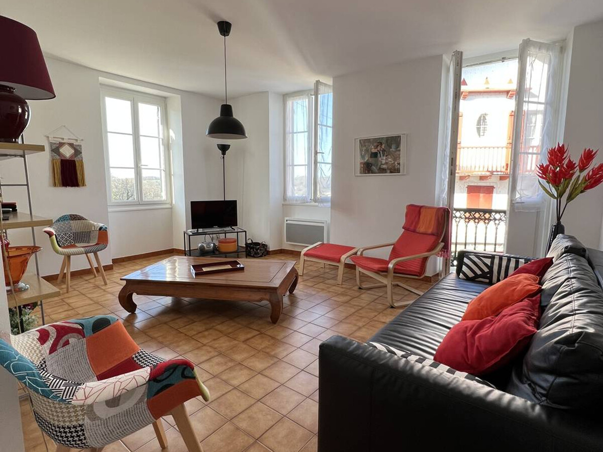 T2 centre-ville Cambo-les-Bains, animaux acceptés - Photo 4