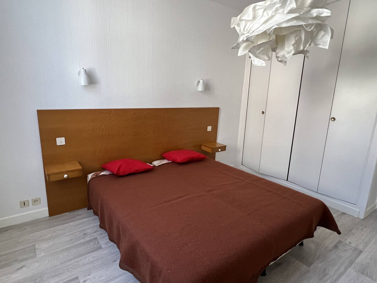 T2 centre-ville Cambo-les-Bains, animaux acceptés - Photo 8