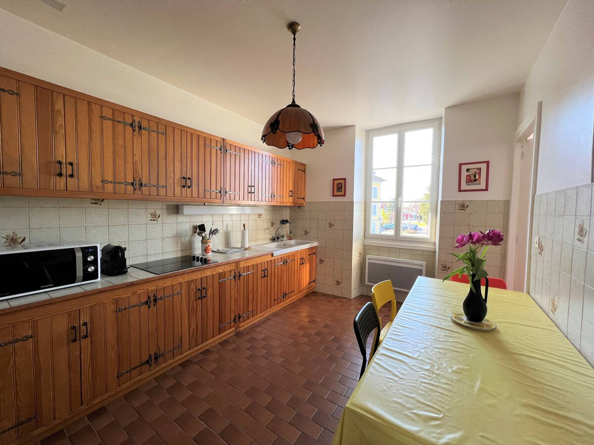 T2 centre-ville Cambo-les-Bains, animaux acceptés - Photo 9