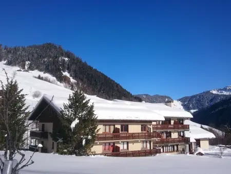 Location appartement à Arêches Beaufort, Grand appartement familial au pied des pistes pour 8 personnes