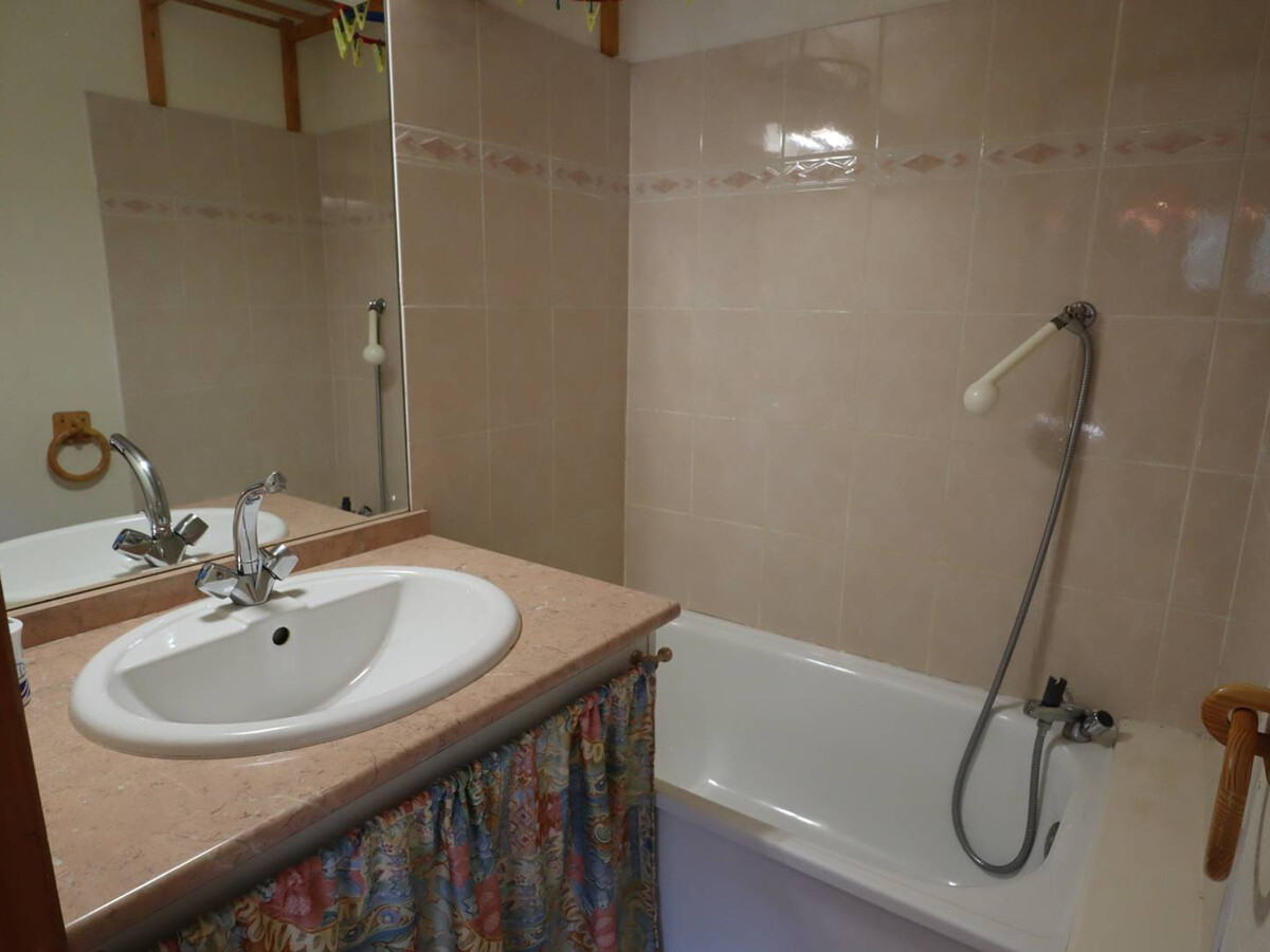 T2 cabine 33m² à 50m des pistes, piscine été - Photo 6