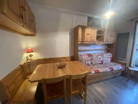 Location appartement à Arêches Beaufort, Appartement rénové cosy avec piscine, pour 4 personnes, proche des pistes et du village.