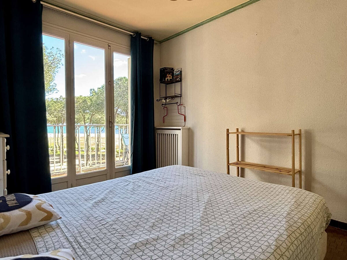 Appartement 2 pièces front de mer avec balcon - Photo 10