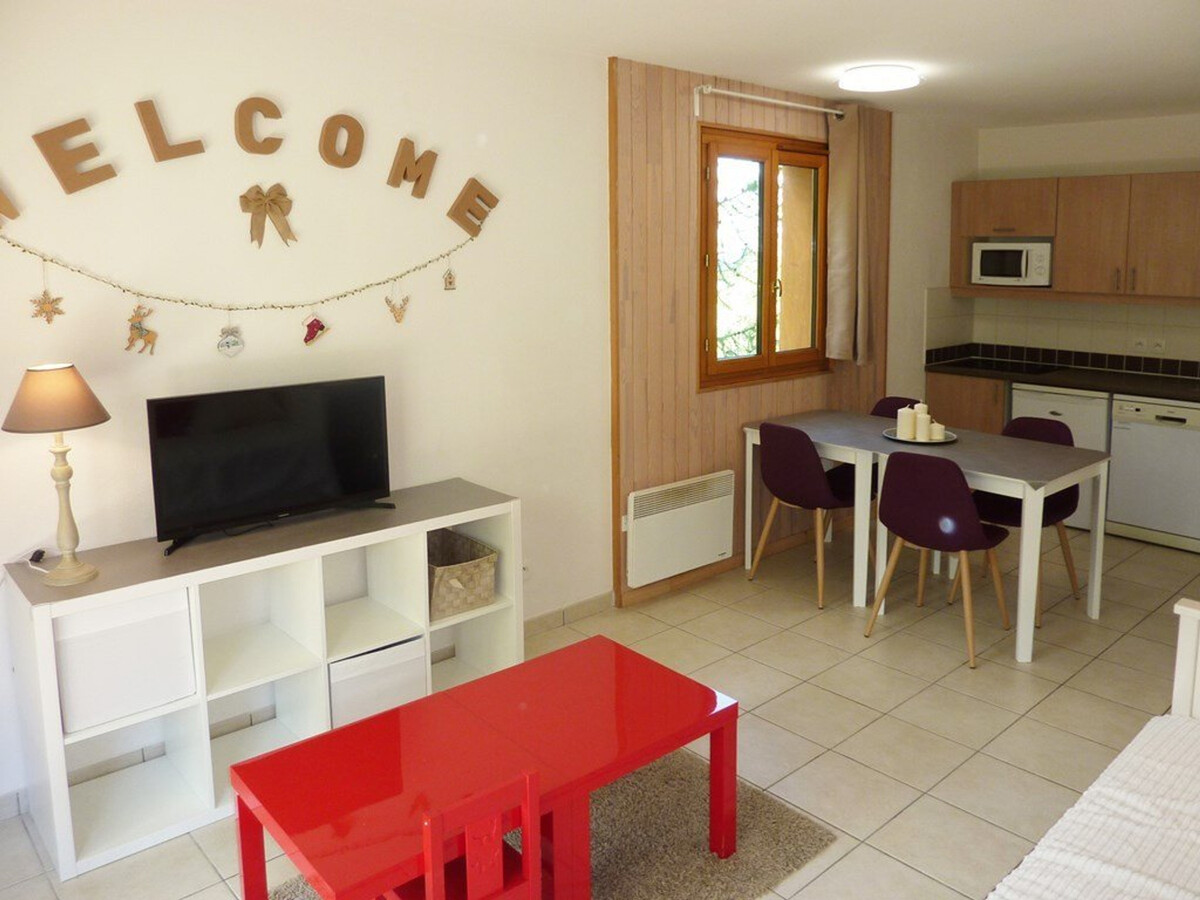 Appartement 4 pers. skis aux pieds, piscine, balcon vue vallée - Photo 2