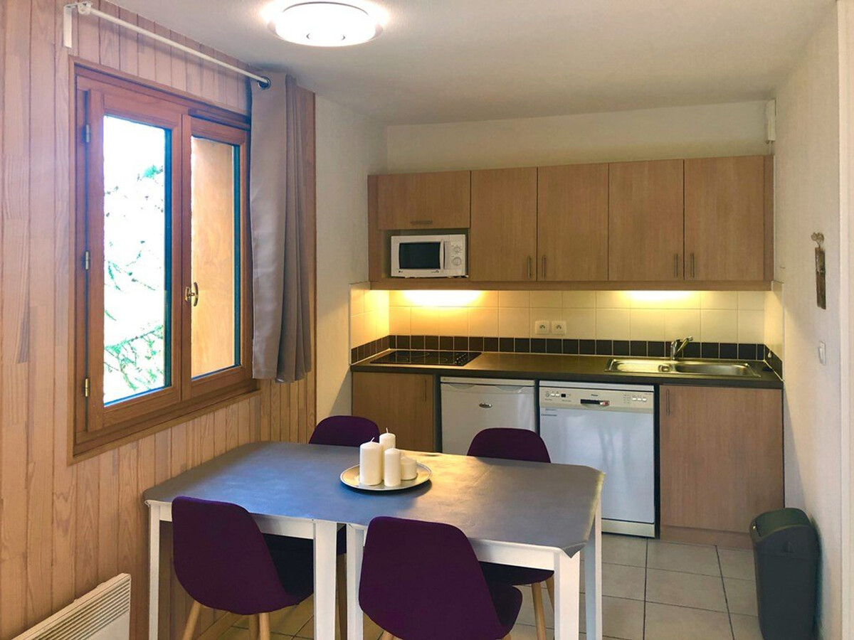 Appartement 4 pers. skis aux pieds, piscine, balcon vue vallée - Photo 4