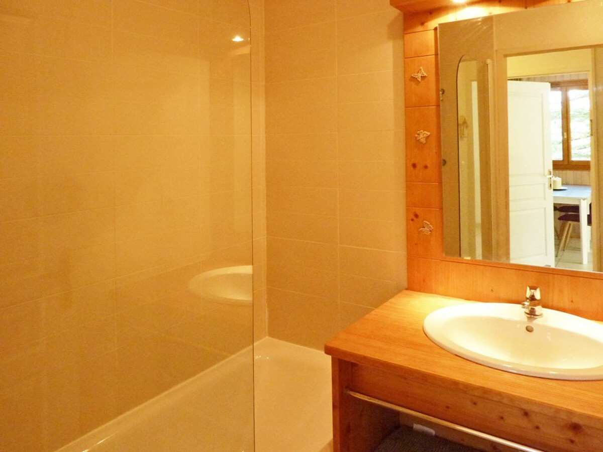 Appartement 4 pers. skis aux pieds, piscine, balcon vue vallée - Photo 8