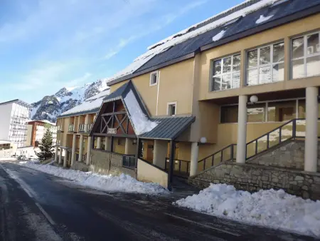 Studio Cabine 4 Pers - Pied des Pistes - Parking Couvert - Balcon Sud - TV - Animaux Ok - Photo 9