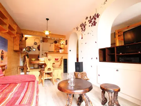 Grand studio 40m² balcon sud/ouest à Briançon : photo 8