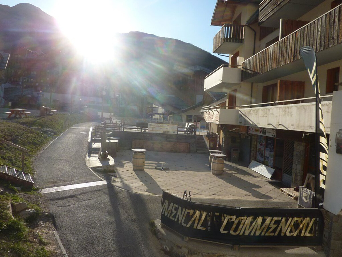 Appart 6 pers aux Orres 1800 : skis aux pieds, piscine chauffée - Photo 9
