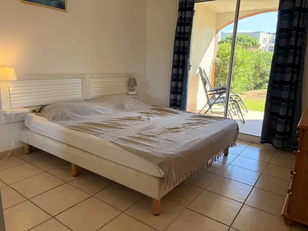 T3 climatisé avec piscine à 150m de la plage : photo 8