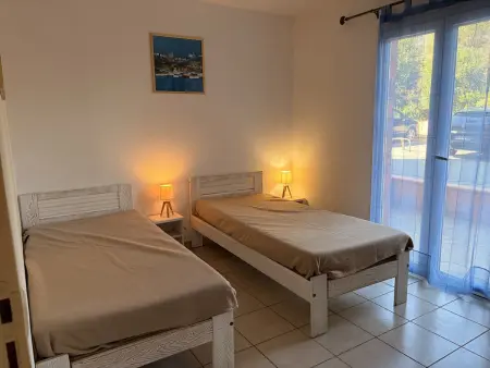 T3 climatisé avec piscine à 150m de la plage : photo 10