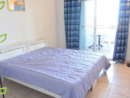 Appartement 3 pièces climatisé à 150 m de la plage : photo 8