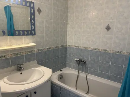 Appartement 3 pièces climatisé à 150 m de la plage : photo 10