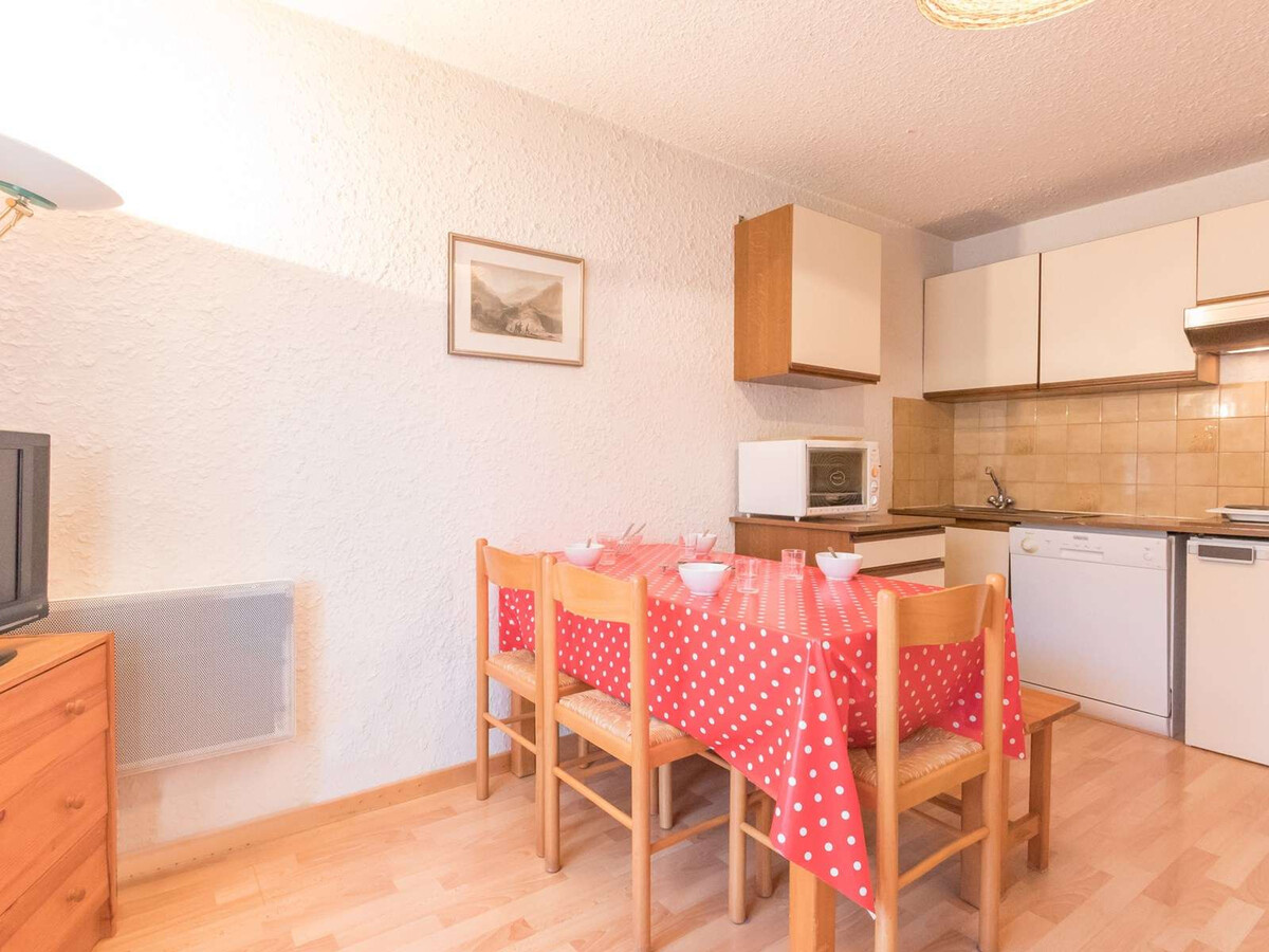 T2 Briançon, balcon vue montagne et parking privé - Photo 3