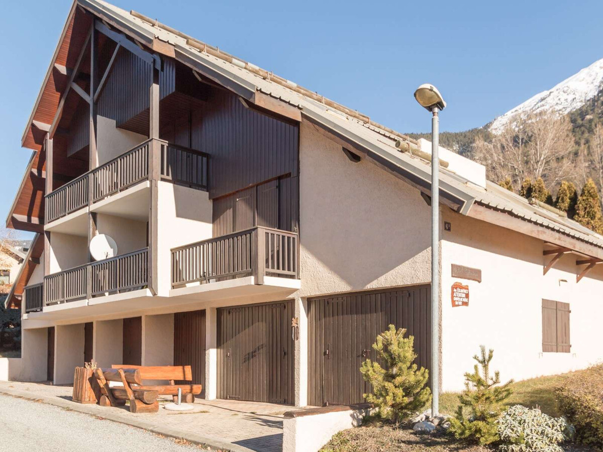 T2 Briançon, balcon vue montagne et parking privé - Photo 6