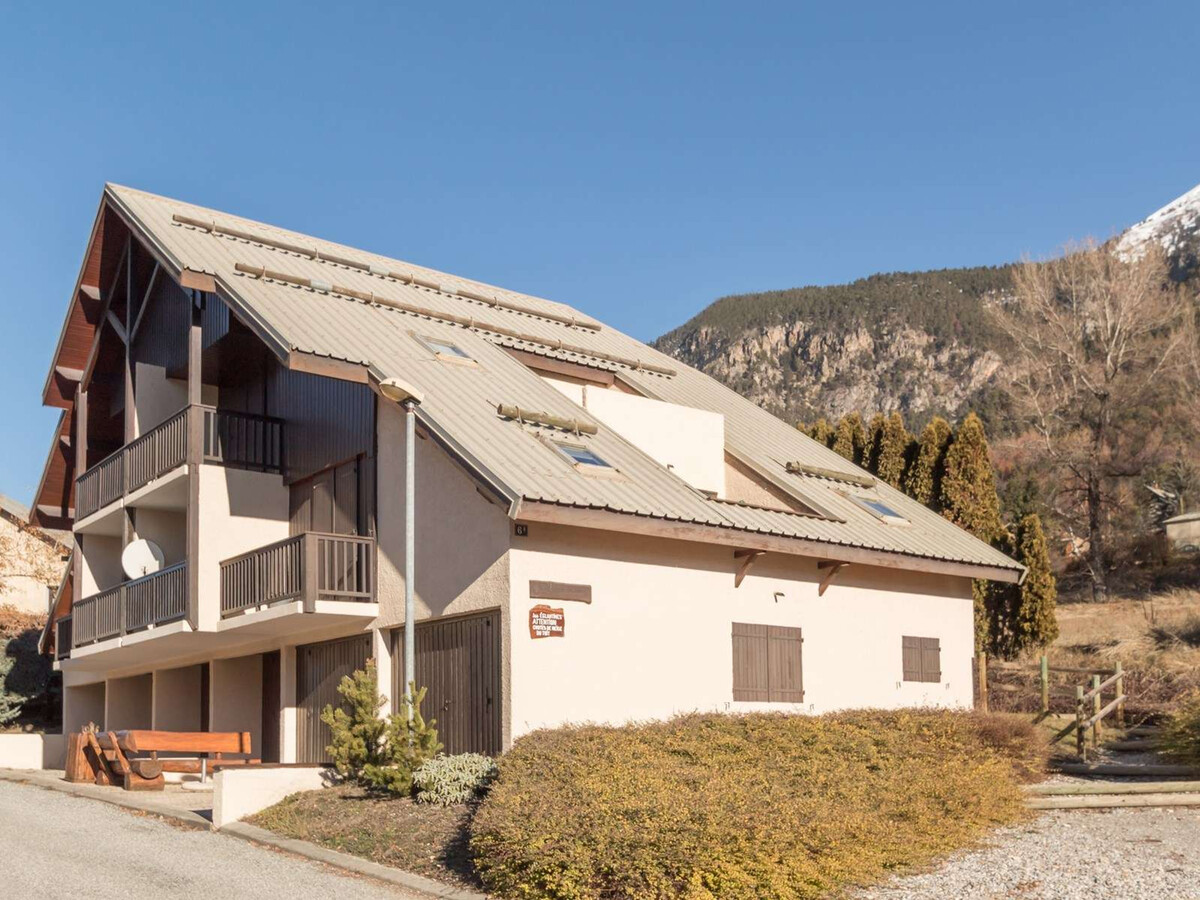 T2 Briançon, balcon vue montagne et parking privé - Photo 13