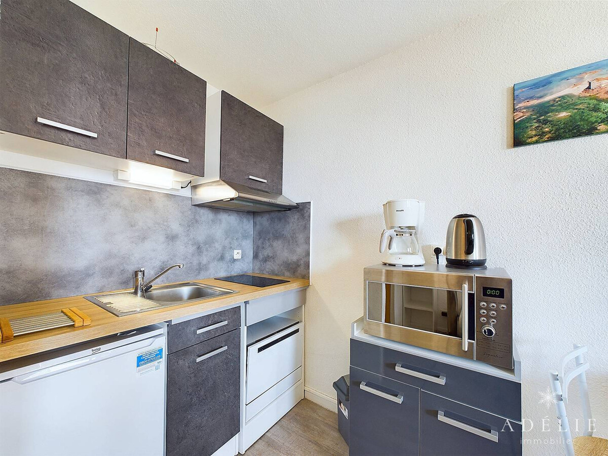 Studio 22 m² rénové, balcon sud et garage à Montvalezan - Photo 4