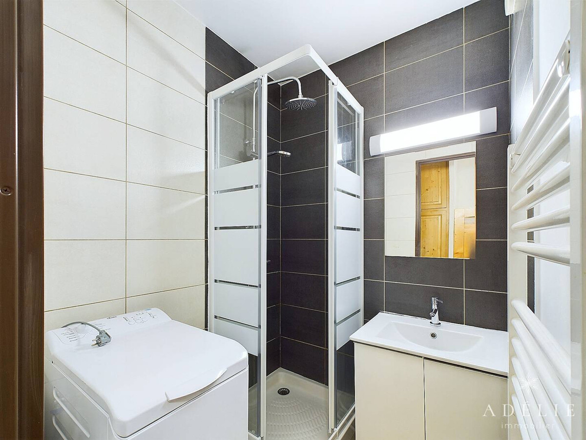 Studio 22 m² rénové, balcon sud et garage à Montvalezan - Photo 5
