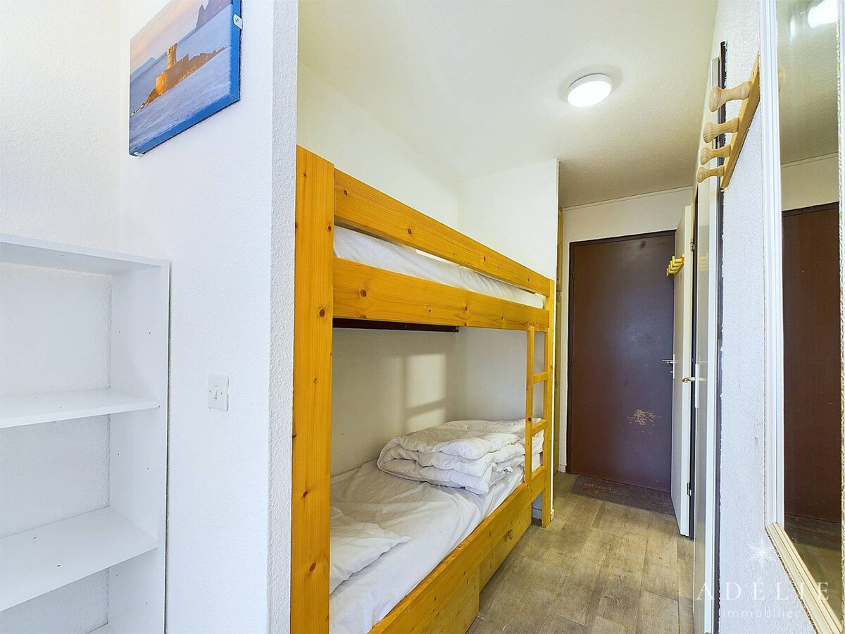 Studio 22 m² rénové, balcon sud et garage à Montvalezan - Photo 7