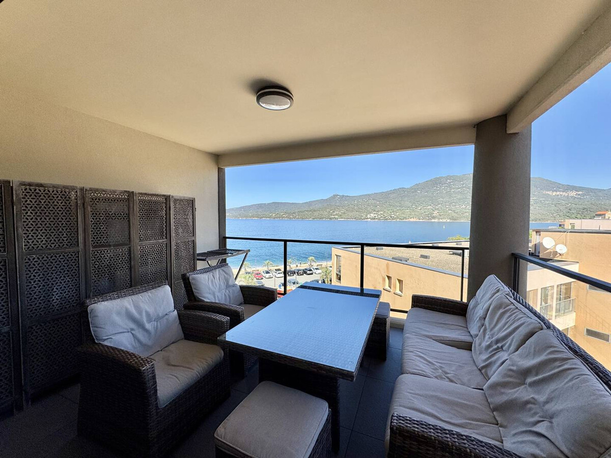 Appartement front de mer Propriano, parking & terrasse - Photo 1