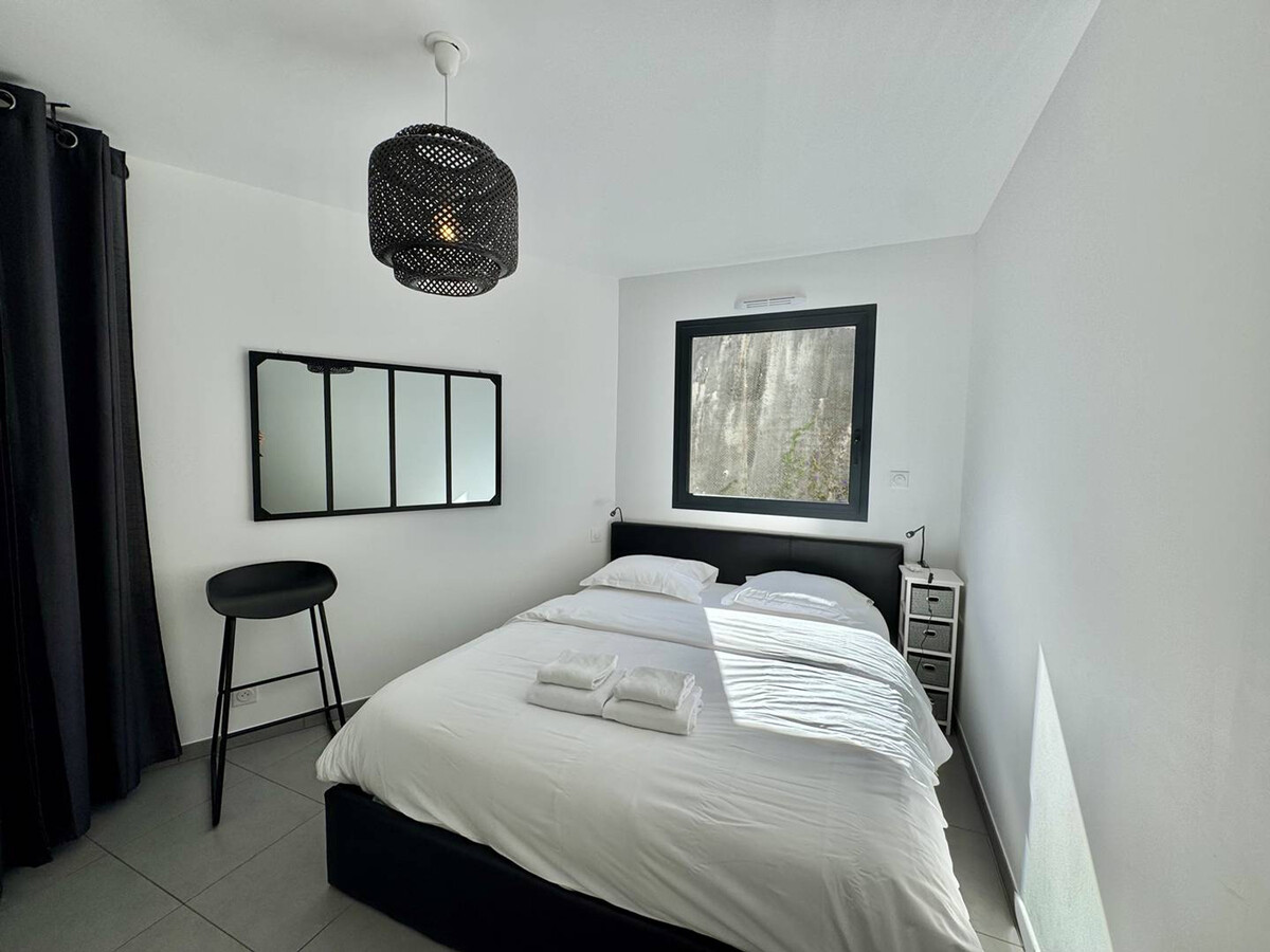 Appartement front de mer Propriano, parking & terrasse - Photo 8