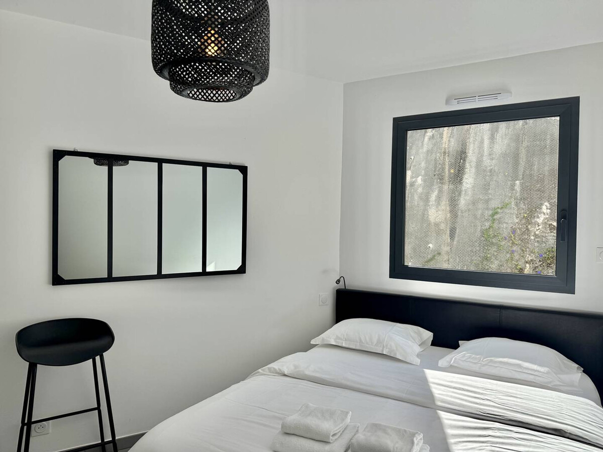 Appartement front de mer Propriano, parking & terrasse - Photo 9