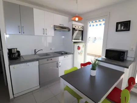 3P avec terrasse 23m² et piscine au Grau-du-Roi : photo 4