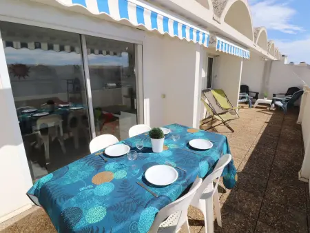 3P avec terrasse 23m² et piscine au Grau-du-Roi : photo 9