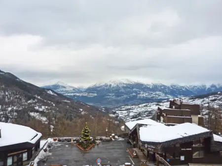 Studio 4 pers aux Orres 1650, départ skis aux pieds : photo 8